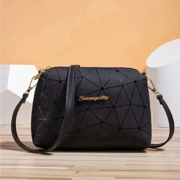 Handbags - ⚠️Clearance Small Black Patterned Shoulder / Crossbody Bag